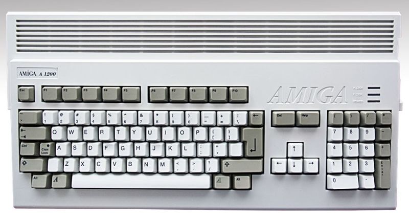 File:Amiga 1200 computer.jpg